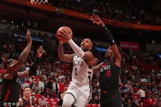 赛事间的巨 赛事间的巨