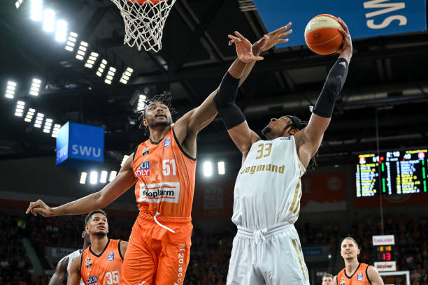 短的距离内 短的距离内