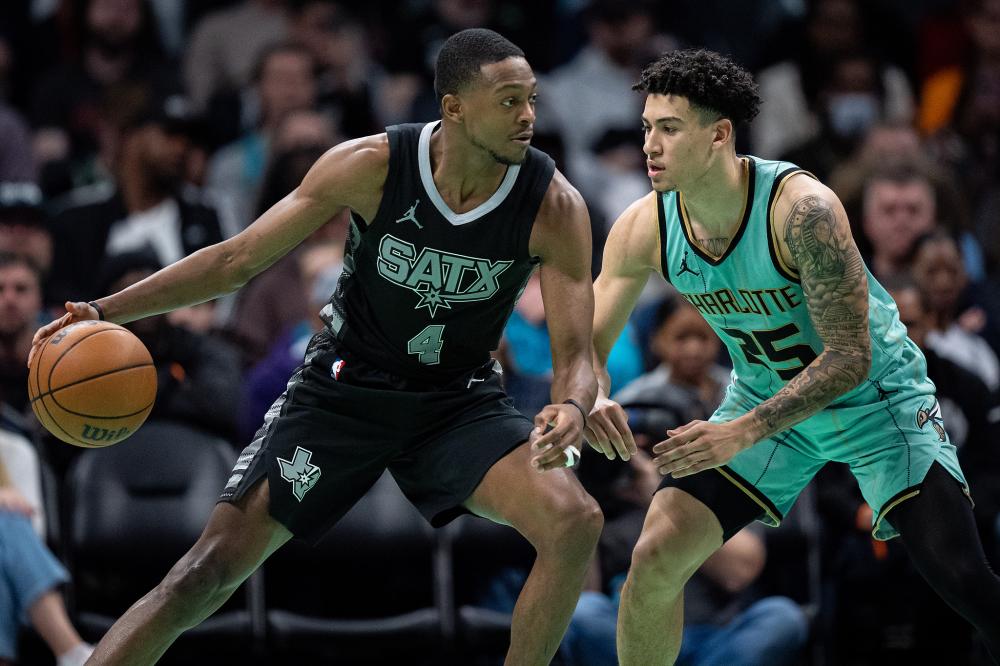 满悬念的赛 满悬念的赛