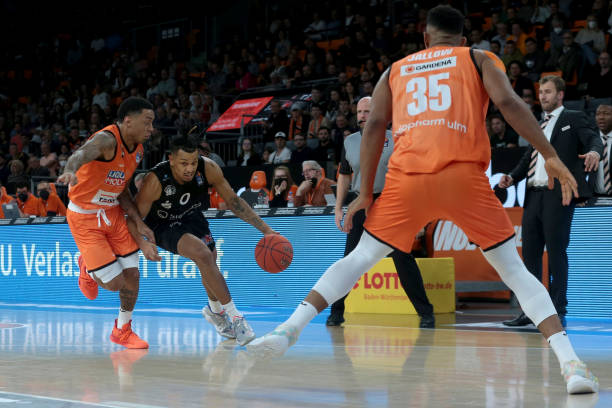 对抗激烈 对抗激烈